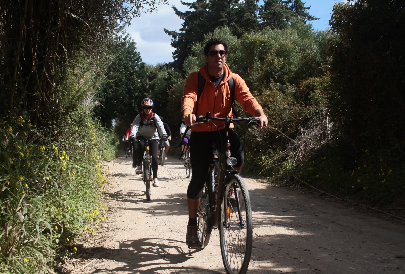 Cycle Across a Secret Algarve: Bike + Barco