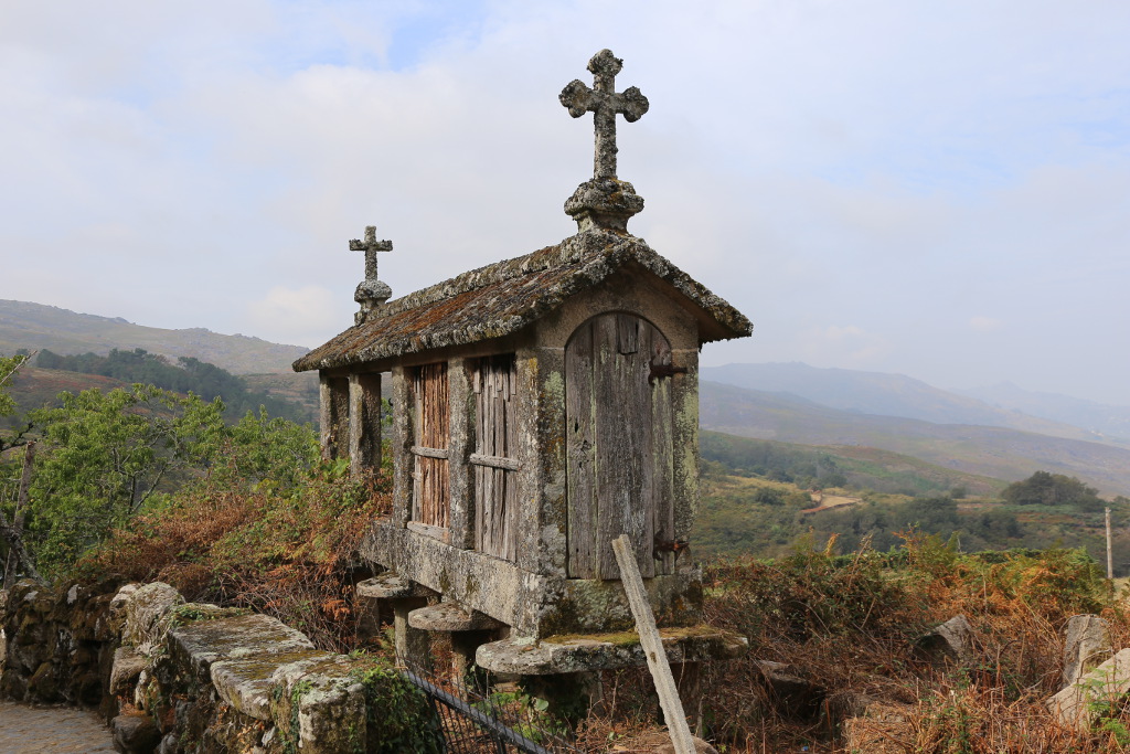 Peneda-Gerês Mountain Village and Wolf Trap Hiking Trail