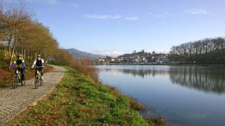 Ecovia do Rio Lima / Cycling