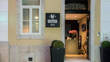 Universal Boutique Hotel