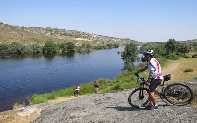 Grande Rota do Côa / Cycling